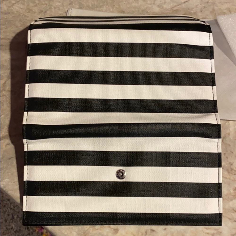 Wallet - Picture 6 of 6